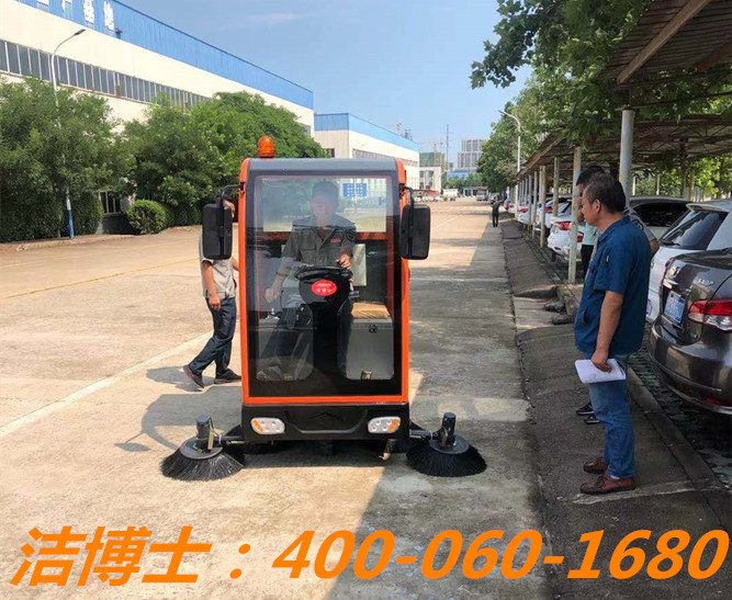 潔博士掃地車(chē)客戶(hù)案例——淮安鼎冠建材科技有限公司